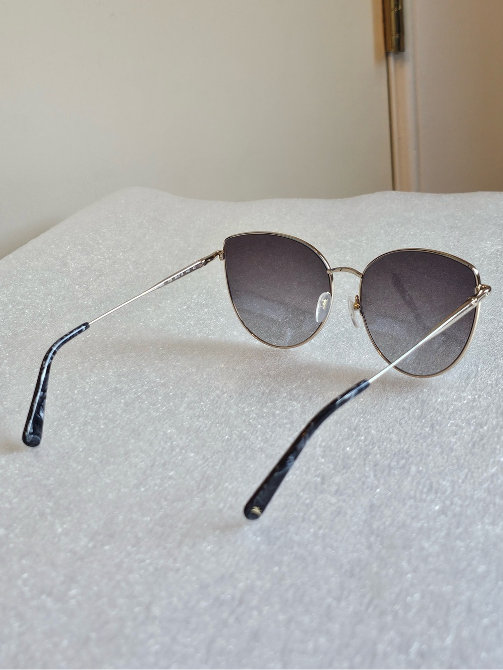 Longchamp Cat Eye Sunglasses - LO158S- NWOT - Picture 3 of 5